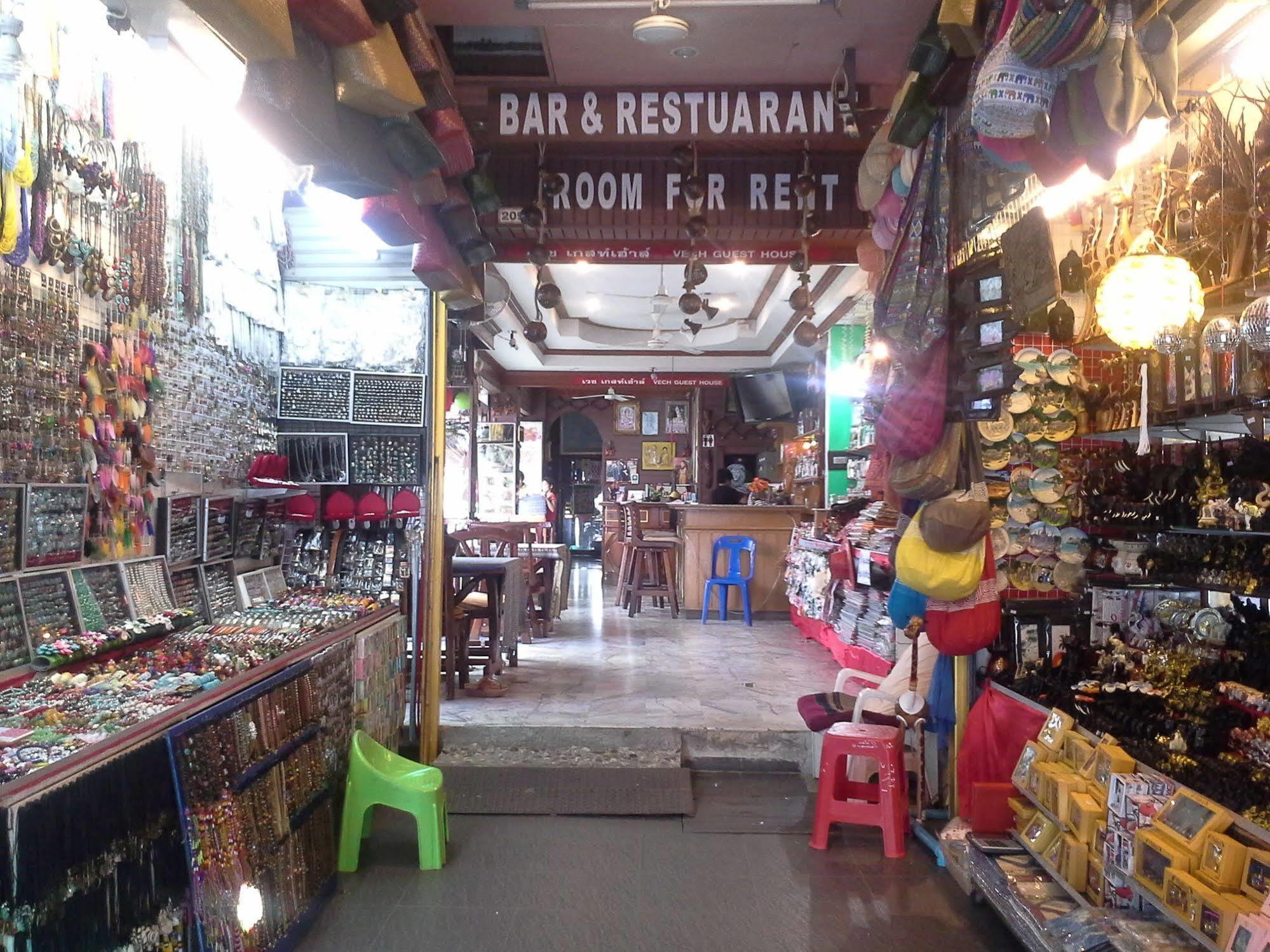 Vech Guesthouse Patong Kültér fotó